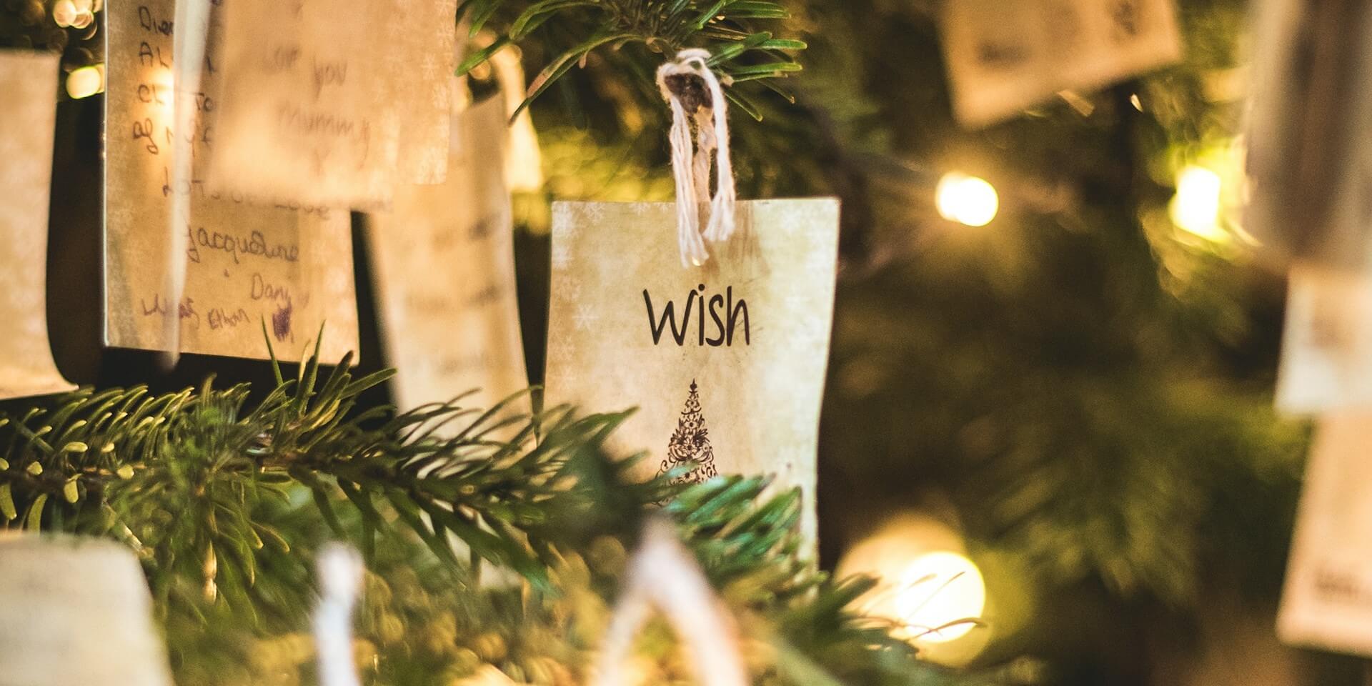 christmas tree with notes